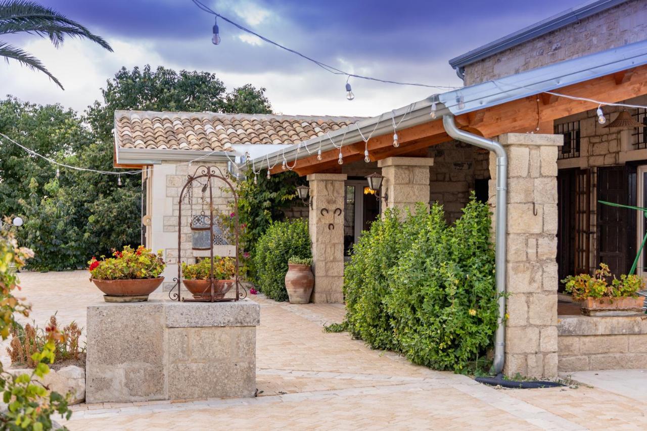 Casale Della Contea Guest House Modica Exterior photo